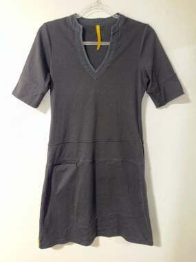 Lolë Black V-Neck Short Sleeve Casual Dress with Zip Pocket